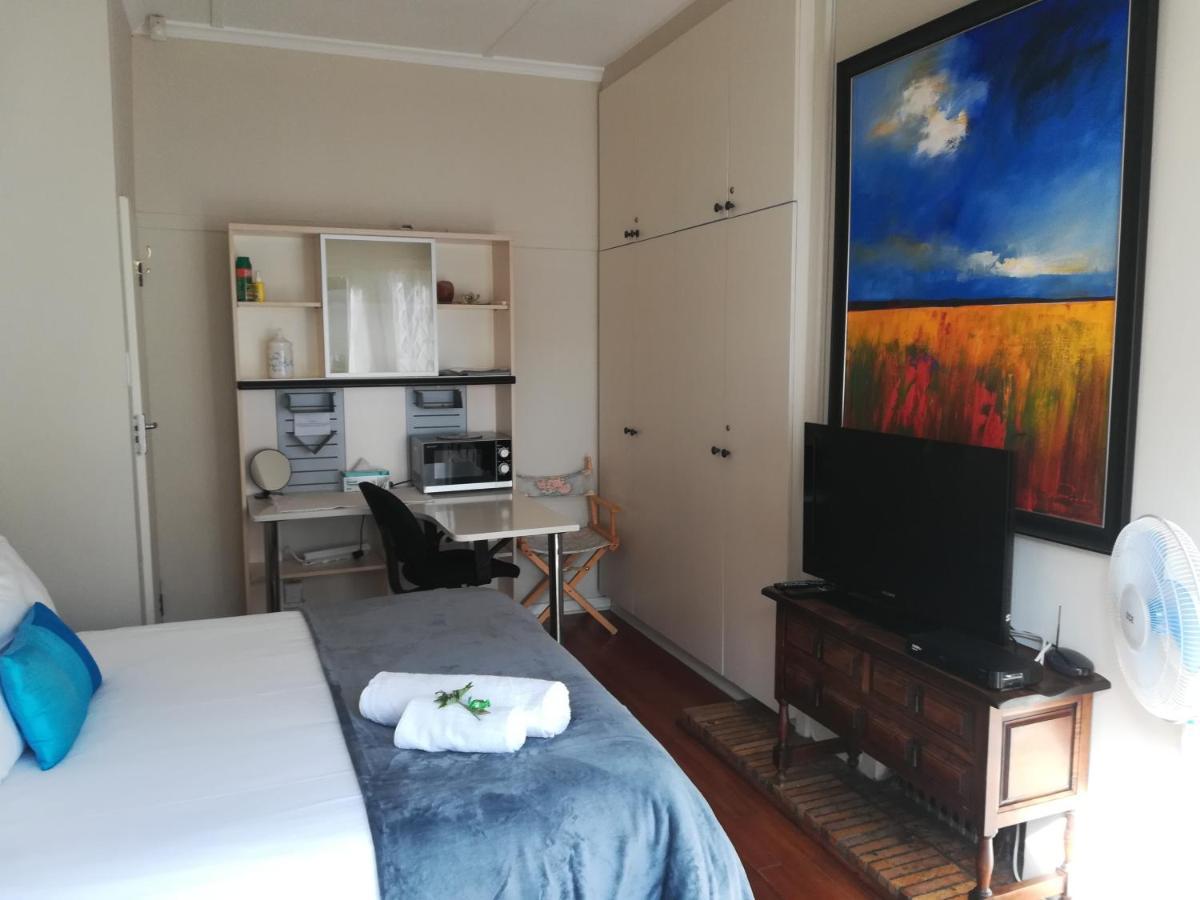 Applebee Guest Cottages Grahamstown Exterior photo