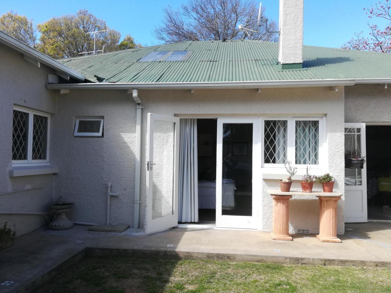 Applebee Guest Cottages Grahamstown Exterior photo